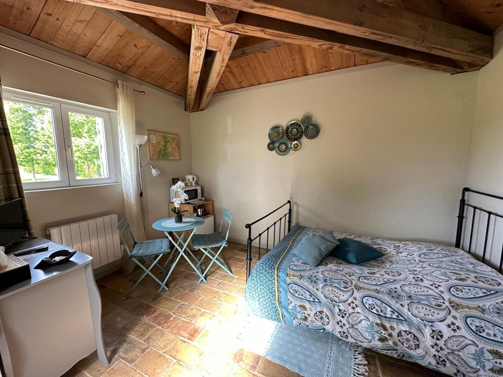 Maisonnette Independante Au Calme Dans Un Grand Jardin Châteauneuf-du-Rhône Buitenkant foto